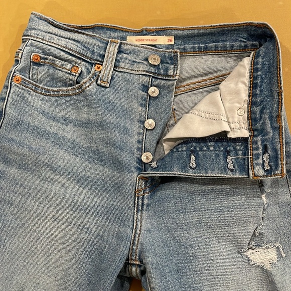 Levi's Women's High-Rise Wedgie Straight Cropped Jeans, Size 26 - Picture 4 of 7